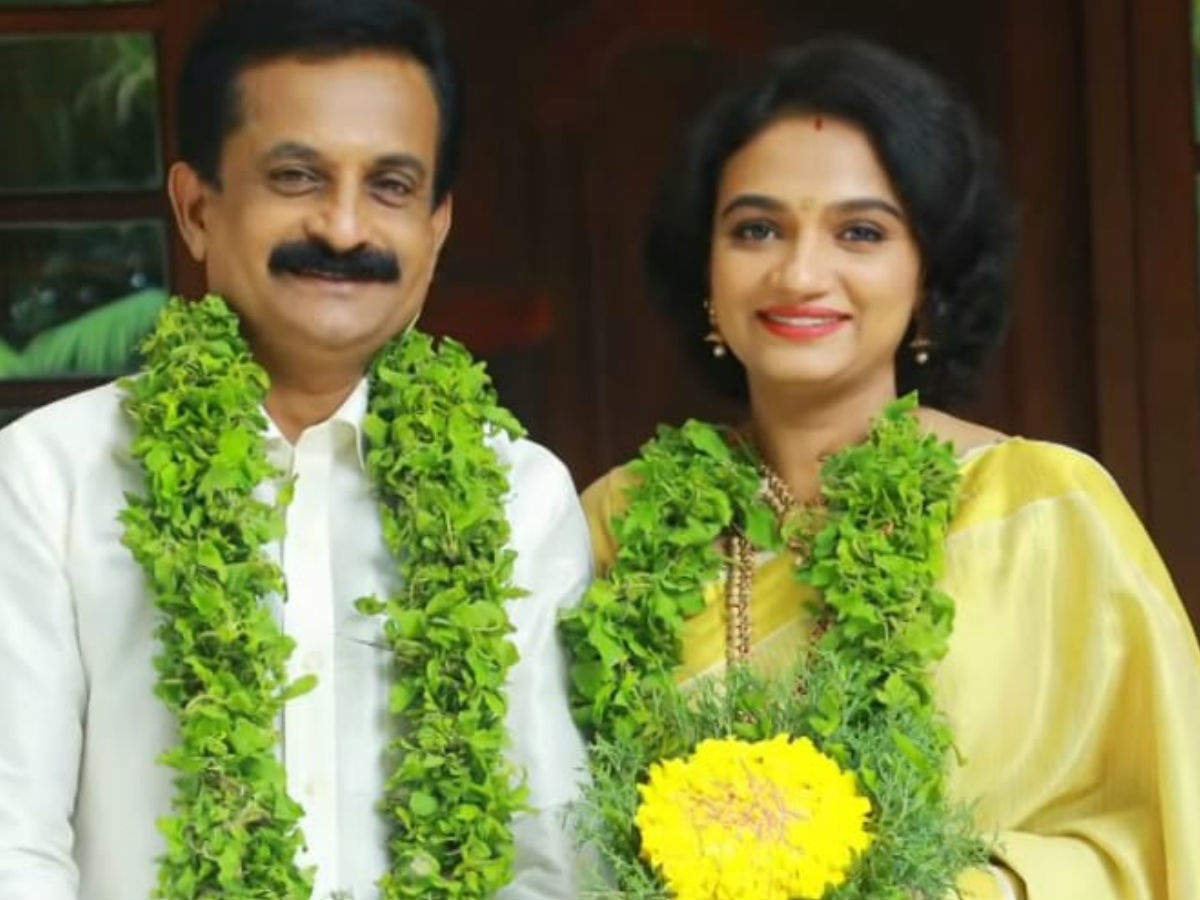 കൃഷ്ണപ്രഭ, krishnaprabha rajat kumar marriage, rajat kumar krishnaprabha marriage, serial shooting, viral marriage photos, krishnaprabha serial, rajat kumar serial, rajat kumar big boss, rajat kumar weds krishnaprabha, krishnaprabha weds rajatkumar, malayalam actress